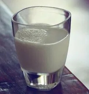 Szklankę mleka