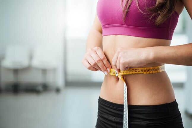 Efekt odchudzania na diecie niskowęglowodanowej, którą można utrzymać poprzez stopniowe odchodzenie